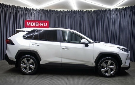 Toyota RAV4, 2020 год, 2 998 000 рублей, 4 фотография
