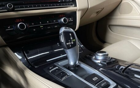 BMW 5 серия, 2015 год, 1 850 000 рублей, 13 фотография