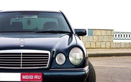 Mercedes-Benz E-Класс, 1997 год, 390 000 рублей, 5 фотография