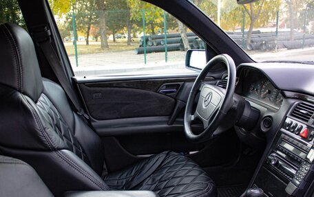 Mercedes-Benz E-Класс, 1997 год, 390 000 рублей, 10 фотография