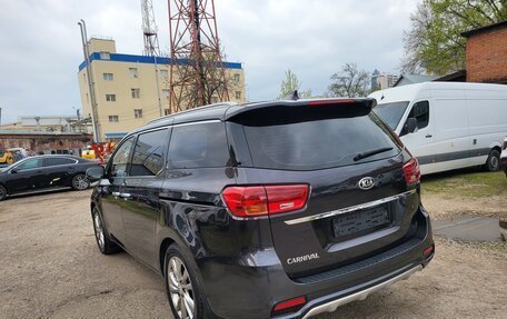 KIA Carnival III, 2020 год, 3 501 600 рублей, 6 фотография