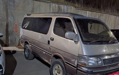 Toyota HiAce H50 H60 H70, 1985 год, 550 000 рублей, 7 фотография