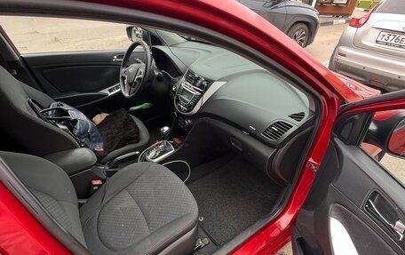 Hyundai Solaris II рестайлинг, 2011 год, 700 000 рублей, 4 фотография