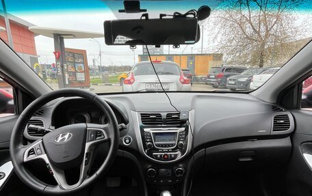 Hyundai Solaris II рестайлинг, 2011 год, 700 000 рублей, 7 фотография