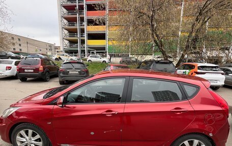 Hyundai Solaris II рестайлинг, 2011 год, 700 000 рублей, 14 фотография