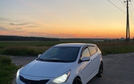 Hyundai Solaris II рестайлинг, 2014 год, 780 000 рублей, 2 фотография