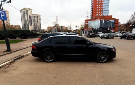 Skoda Superb III рестайлинг, 2012 год, 1 150 000 рублей, 21 фотография