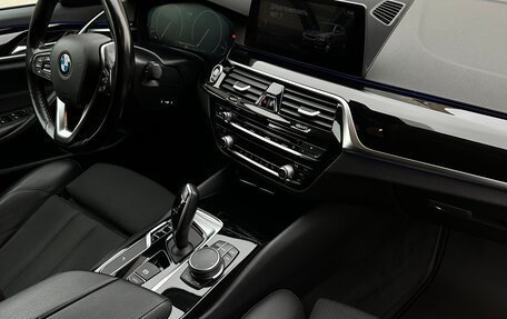 BMW 5 серия, 2019 год, 3 250 000 рублей, 12 фотография