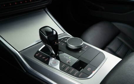 BMW 3 серия, 2019 год, 4 699 046 рублей, 21 фотография