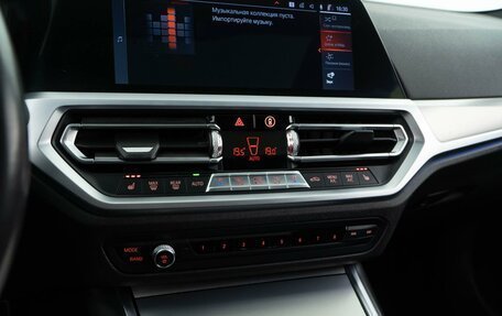 BMW 3 серия, 2019 год, 4 699 046 рублей, 20 фотография