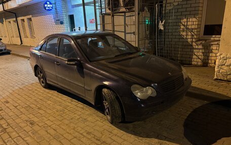 Mercedes-Benz C-Класс, 2001 год, 260 000 рублей, 3 фотография