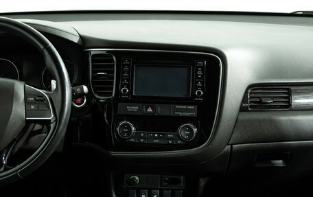 Mitsubishi Outlander III рестайлинг 3, 2017 год, 1 999 777 рублей, 14 фотография