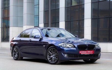 BMW 5 серия, 2011 год, 1 900 000 рублей, 4 фотография