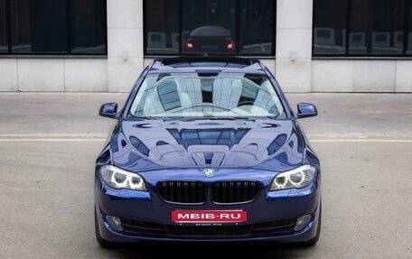 BMW 5 серия, 2011 год, 1 900 000 рублей, 3 фотография