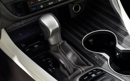 Lexus RX IV рестайлинг, 2016 год, 3 990 000 рублей, 11 фотография