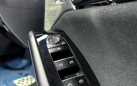 Mazda 3, 2019 год, 2 000 000 рублей, 25 фотография