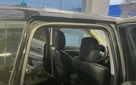 Mitsubishi Outlander III рестайлинг 3, 2013 год, 1 100 000 рублей, 9 фотография