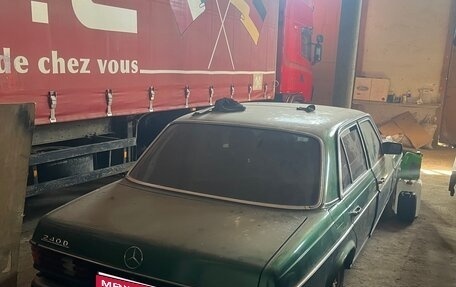 Mercedes-Benz W123, 1980 год, 230 000 рублей, 1 фотография