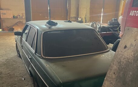 Mercedes-Benz W123, 1980 год, 230 000 рублей, 2 фотография