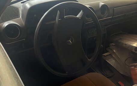 Mercedes-Benz W123, 1980 год, 230 000 рублей, 7 фотография