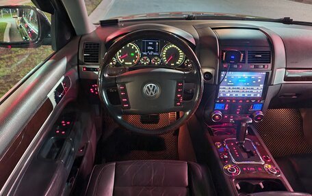 Volkswagen Touareg III, 2005 год, 730 000 рублей, 17 фотография