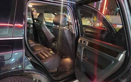 Volkswagen Touareg III, 2005 год, 730 000 рублей, 24 фотография