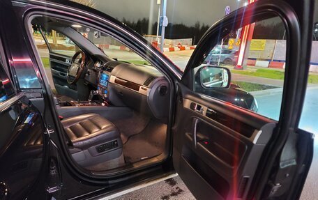 Volkswagen Touareg III, 2005 год, 730 000 рублей, 21 фотография