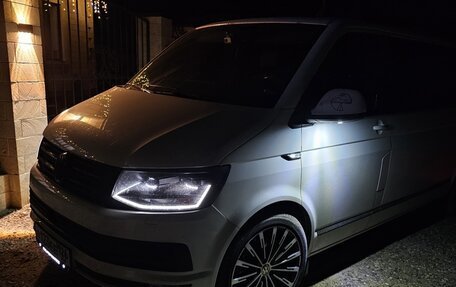 Volkswagen Multivan T6 рестайлинг, 2016 год, 5 900 000 рублей, 14 фотография