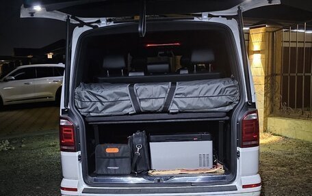 Volkswagen Multivan T6 рестайлинг, 2016 год, 5 900 000 рублей, 15 фотография