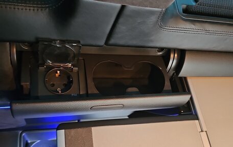 Volkswagen Multivan T6 рестайлинг, 2016 год, 5 900 000 рублей, 23 фотография