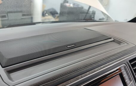 Volkswagen Multivan T6 рестайлинг, 2016 год, 5 900 000 рублей, 19 фотография