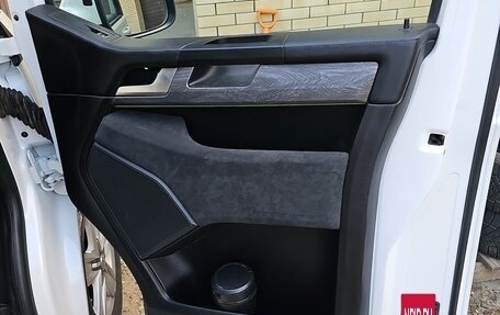 Volkswagen Multivan T6 рестайлинг, 2016 год, 5 900 000 рублей, 20 фотография