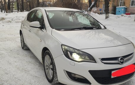 Opel Astra J, 2013 год, 600 000 рублей, 2 фотография