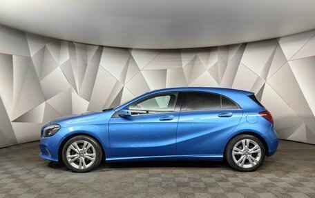 Mercedes-Benz A-Класс, 2016 год, 1 697 000 рублей, 5 фотография