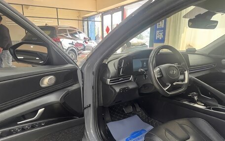 Hyundai Elantra, 2023 год, 1 750 000 рублей, 7 фотография