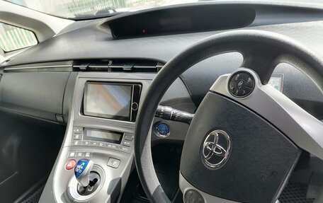 Toyota Prius, 2012 год, 1 200 000 рублей, 8 фотография