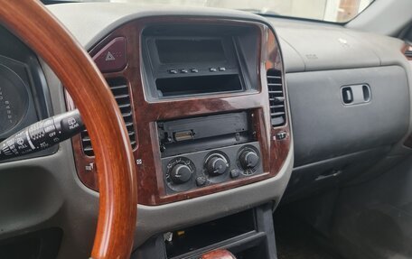 Mitsubishi Montero III, 2003 год, 500 000 рублей, 6 фотография