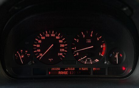 BMW X5, 2001 год, 899 999 рублей, 31 фотография