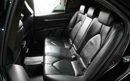 Toyota Camry, 2018 год, 2 349 000 рублей, 9 фотография