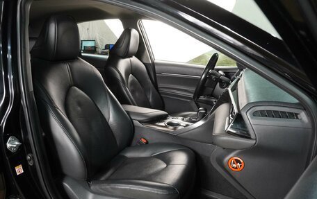 Toyota Camry, 2018 год, 2 349 000 рублей, 8 фотография