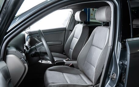 Audi A4, 2005 год, 699 000 рублей, 10 фотография