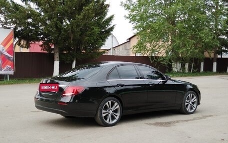 Mercedes-Benz E-Класс, 2020 год, 3 500 000 рублей, 2 фотография