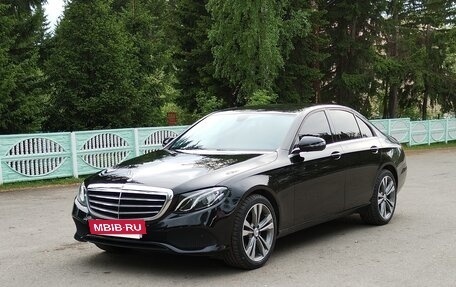 Mercedes-Benz E-Класс, 2020 год, 3 500 000 рублей, 4 фотография