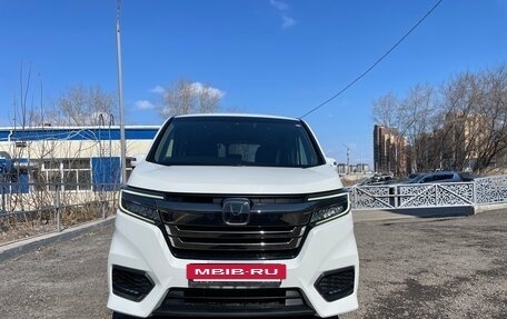 Honda Stepwgn IV, 2020 год, 2 540 000 рублей, 2 фотография