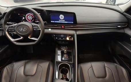 Hyundai Elantra, 2023 год, 1 650 000 рублей, 9 фотография