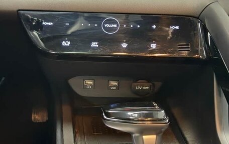 Hyundai Elantra, 2023 год, 1 650 000 рублей, 13 фотография