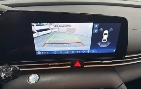 Hyundai Elantra, 2023 год, 1 650 000 рублей, 12 фотография