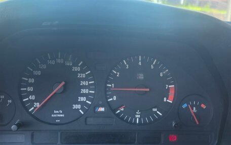 BMW 5 серия, 1989 год, 170 000 рублей, 6 фотография