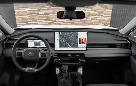 Toyota RAV4, 2026 год, 4 240 000 рублей, 12 фотография