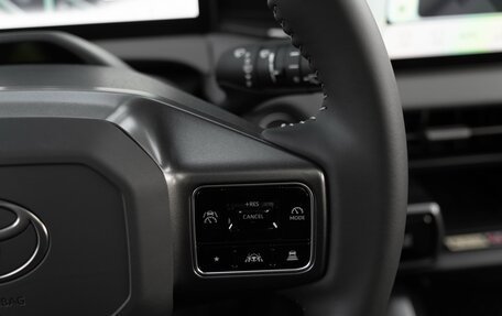 Toyota RAV4, 2026 год, 4 240 000 рублей, 33 фотография